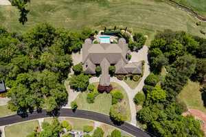 Free download 1104 Greymoor Road Golf  Pool Unbranded video and edit with RedcoolMedia movie maker MovieStudio video editor online and AudioStudio audio editor onlin