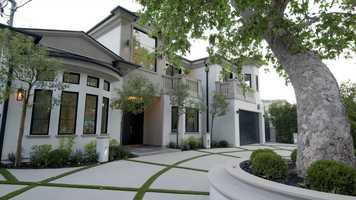 Free download 11560 Dilling St, Studio City, CA 91604 video and edit with RedcoolMedia movie maker MovieStudio video editor online and AudioStudio audio editor onlin