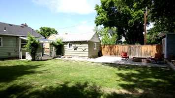 Free download 1251 E Ridgedale Ln, Millcreek, UT 84106 video and edit with RedcoolMedia movie maker MovieStudio video editor online and AudioStudio audio editor onlin