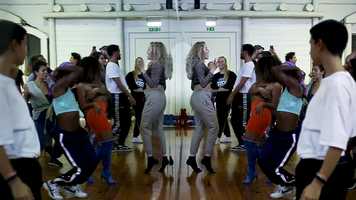 Free download 1 Edition Vogue Series Portugal video and edit with RedcoolMedia movie maker MovieStudio video editor online and AudioStudio audio editor onlin