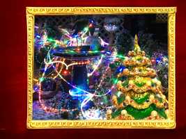 Free download 2019 Holiday Card from the Adams Family video and edit with RedcoolMedia movie maker MovieStudio video editor online and AudioStudio audio editor onlin