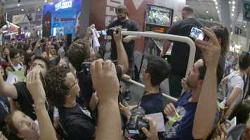 Free download 2041_16_VIDEO_CASE_COMIC_CON_20152016 video and edit with RedcoolMedia movie maker MovieStudio video editor online and AudioStudio audio editor onlin