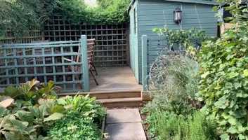 Free download 21 Everdon Road_music_lr video and edit with RedcoolMedia movie maker MovieStudio video editor online and AudioStudio audio editor onlin