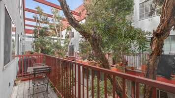 Free download 2828 Filbert Street 12, Oakland - Presented by: Melody Hultgren video and edit with RedcoolMedia movie maker MovieStudio video editor online and AudioStudio audio editor onlin