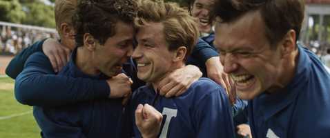 Free download Стрельцов - Трейлер 2 / Streltsov - Trailer 2 video and edit with RedcoolMedia movie maker MovieStudio video editor online and AudioStudio audio editor onlin