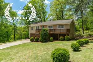 Free download 4050 Hickory Circle video and edit with RedcoolMedia movie maker MovieStudio video editor online and AudioStudio audio editor onlin