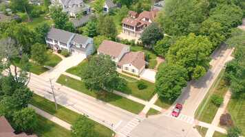 Free download 438 Hill Avenue Glen Ellyn Illinois.mp4 video and edit with RedcoolMedia movie maker MovieStudio video editor online and AudioStudio audio editor onlin