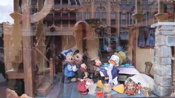 Free download 459. Saying Goodbye to Christmas 2018 at Walt Disney World video and edit with RedcoolMedia movie maker MovieStudio video editor online and AudioStudio audio editor onlin