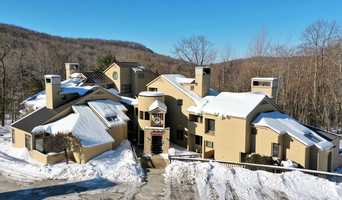 Free download 55 Fox Hollow Village Unit A-1, Mendon, VT video and edit with RedcoolMedia movie maker MovieStudio video editor online and AudioStudio audio editor onlin