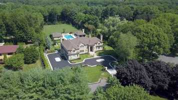 Free download 8 Wakefield Dr, Glen Head NY video and edit with RedcoolMedia movie maker MovieStudio video editor online and AudioStudio audio editor onlin