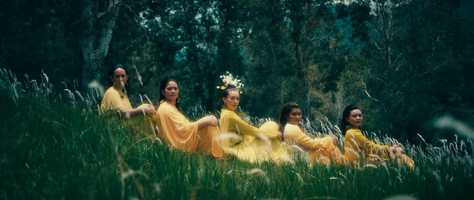 Free download ALENA MURANG - MIDANG MIDANG (OFFICIAL MUSIC VIDEO) video and edit with RedcoolMedia movie maker MovieStudio video editor online and AudioStudio audio editor onlin