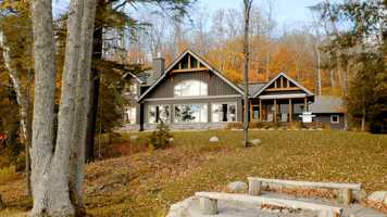 Free download A Whole New World video and edit with RedcoolMedia movie maker MovieStudio video editor online and AudioStudio audio editor onlin