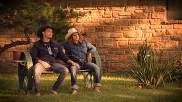 Free download BBs BnB video and edit with RedcoolMedia movie maker MovieStudio video editor online and AudioStudio audio editor onlin