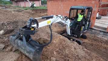 Free download Bobcat-Excavators-160614-001_music video and edit with RedcoolMedia movie maker MovieStudio video editor online and AudioStudio audio editor onlin