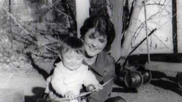 Free download Carolyns Movie video and edit with RedcoolMedia movie maker MovieStudio video editor online and AudioStudio audio editor onlin