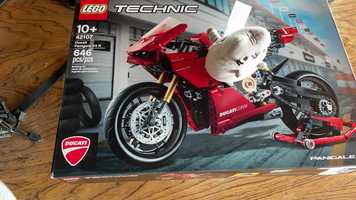 Free download cat-test.mp4 video and edit with RedcoolMedia movie maker MovieStudio video editor online and AudioStudio audio editor onlin