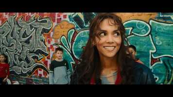 Free download Catwoman_Basketball Scene.mp4 video and edit with RedcoolMedia movie maker MovieStudio video editor online and AudioStudio audio editor onlin