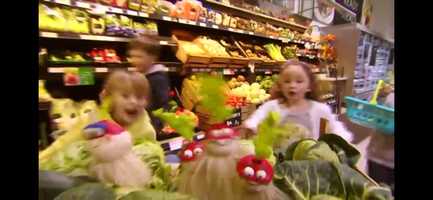 Free download Cbeebies weekends song (2012) video and edit with RedcoolMedia movie maker MovieStudio video editor online and AudioStudio audio editor onlin