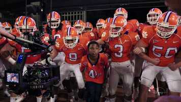 Free download Creative Content: Meet Ray Featurette video and edit with RedcoolMedia movie maker MovieStudio video editor online and AudioStudio audio editor onlin