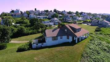 Free download Drone Sample 2 video and edit with RedcoolMedia movie maker MovieStudio video editor online and AudioStudio audio editor onlin