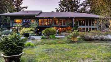 Free download ERNECLIFFE ESTATE | QUALICUM BC video and edit with RedcoolMedia movie maker MovieStudio video editor online and AudioStudio audio editor onlin