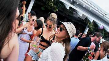 Free download Fishbowl Island - NYD 2020 video and edit with RedcoolMedia movie maker MovieStudio video editor online and AudioStudio audio editor onlin