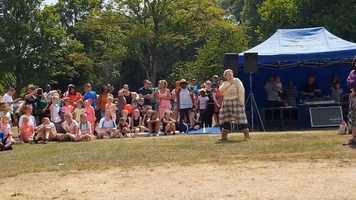 Free download Fizzogs Dancing Grannies with comedian Jonny Cole video and edit with RedcoolMedia movie maker MovieStudio video editor online and AudioStudio audio editor onlin