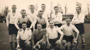 Free download FOX SPORTS DOC l DE RAZZIAWEDSTRIJD video and edit with RedcoolMedia movie maker MovieStudio video editor online and AudioStudio audio editor onlin