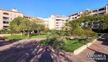 Free download FRJUS - APPARTEMENT A VENDRE - 81 000  - 27 m video and edit with RedcoolMedia movie maker MovieStudio video editor online and AudioStudio audio editor onlin