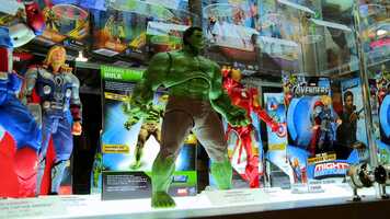 Free download Gnrique Marvel Univers video and edit with RedcoolMedia movie maker MovieStudio video editor online and AudioStudio audio editor onlin