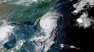 Free download Hurricane Dorian Animation (East Coast) video and edit with RedcoolMedia movie maker MovieStudio video editor online and AudioStudio audio editor onlin