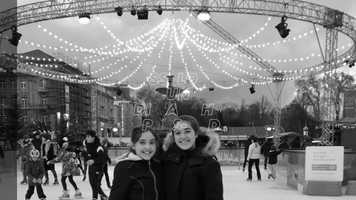 Free download Ice Skating in Dsseldorf video and edit with RedcoolMedia movie maker MovieStudio video editor online and AudioStudio audio editor onlin