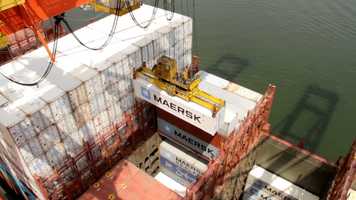 Free download ICTSI Contecon Guayaquil Ecuador video and edit with RedcoolMedia movie maker MovieStudio video editor online and AudioStudio audio editor onlin