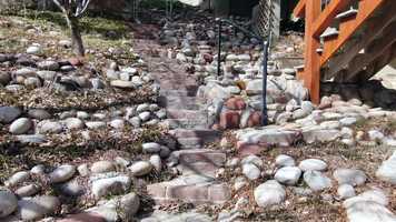 Free download Jerry house sample video and edit with RedcoolMedia movie maker MovieStudio video editor online and AudioStudio audio editor onlin