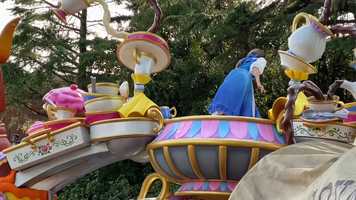 Free download Julianna Anton Ponce in Tokyo Disneyland November 2019 video and edit with RedcoolMedia movie maker MovieStudio video editor online and AudioStudio audio editor onlin