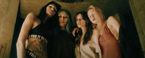 Free download KHAYAT - DEVOCHKA video and edit with RedcoolMedia movie maker MovieStudio video editor online and AudioStudio audio editor onlin