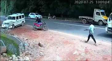 Free download lost control of the vehicle and that happened. video and edit with RedcoolMedia movie maker MovieStudio video editor online and AudioStudio audio editor onlin