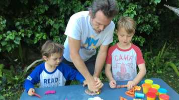 Free download Mighty Me 005 - Pizza Doooooooo! video and edit with RedcoolMedia movie maker MovieStudio video editor online and AudioStudio audio editor onlin