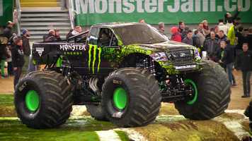 Free download Monster Jam Frankfurt video and edit with RedcoolMedia movie maker MovieStudio video editor online and AudioStudio audio editor onlin