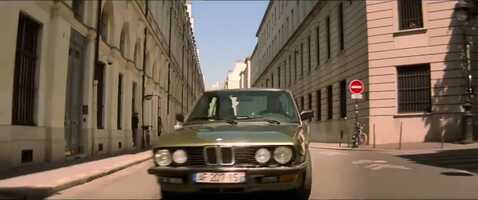 Free download Movie Trailer-1 video and edit with RedcoolMedia movie maker MovieStudio video editor online and AudioStudio audio editor onlin