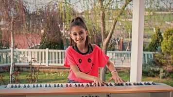 Free download Mr. Snow White Trailer video and edit with RedcoolMedia movie maker MovieStudio video editor online and AudioStudio audio editor onlin