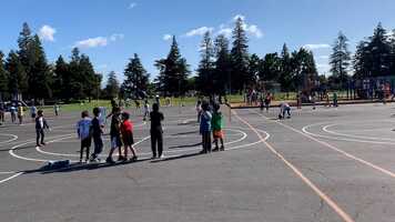 Free download Music @ lunch video and edit with RedcoolMedia movie maker MovieStudio video editor online and AudioStudio audio editor onlin