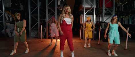 Free download Nadia Aggeletou - Panta deuteros MUSIC VIDEO video and edit with RedcoolMedia movie maker MovieStudio video editor online and AudioStudio audio editor onlin