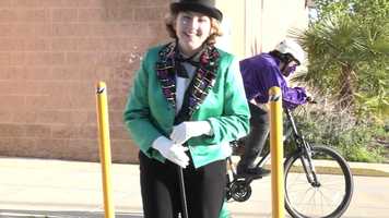 Free download Official Pippin Trailer #1 video and edit with RedcoolMedia movie maker MovieStudio video editor online and AudioStudio audio editor onlin