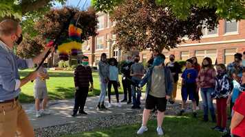 Free download Pinata fun.mov video and edit with RedcoolMedia movie maker MovieStudio video editor online and AudioStudio audio editor onlin