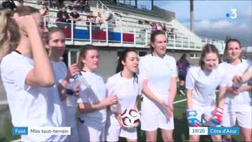 Free download Reportage France 3-CA-19h-20h-Grasse Foot, Miss tout-terrain video and edit with RedcoolMedia movie maker MovieStudio video editor online and AudioStudio audio editor onlin