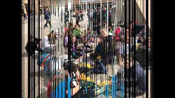 Free download Sal del Cmic video and edit with RedcoolMedia movie maker MovieStudio video editor online and AudioStudio audio editor onlin