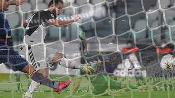 Free download Sarri Higuain riconciliato. Sar determinante video and edit with RedcoolMedia movie maker MovieStudio video editor online and AudioStudio audio editor onlin