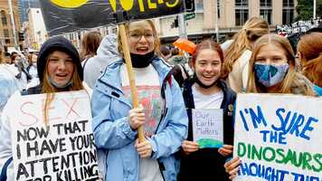 Free download SchoolStrike4Climate #SSFC video and edit with RedcoolMedia movie maker MovieStudio video editor online and AudioStudio audio editor onlin