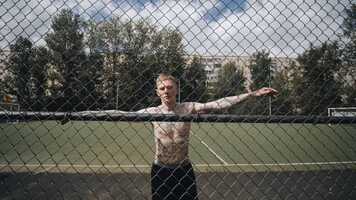 Free download Shes on her way.mp4 video and edit with RedcoolMedia movie maker MovieStudio video editor online and AudioStudio audio editor onlin